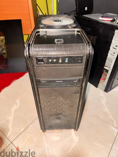 GAMING DESKTOP PC mint condition