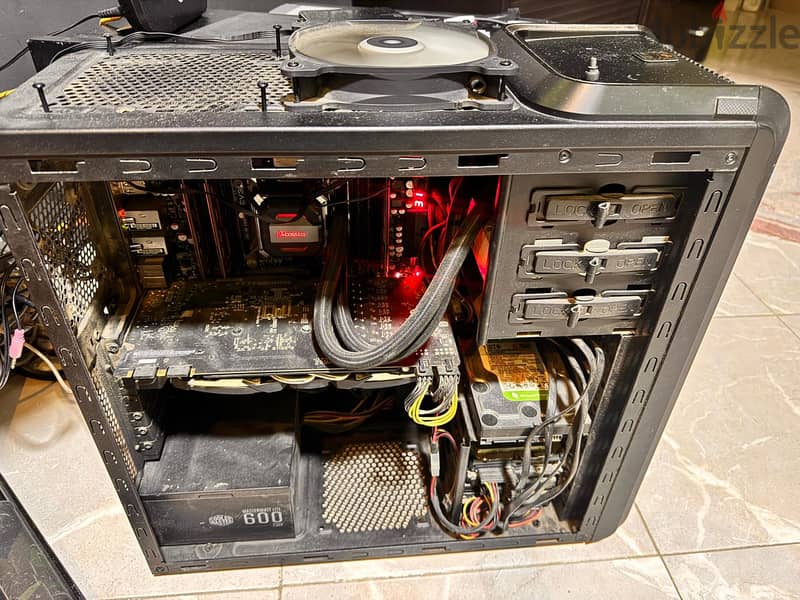 GAMING DESKTOP PC mint condition 4