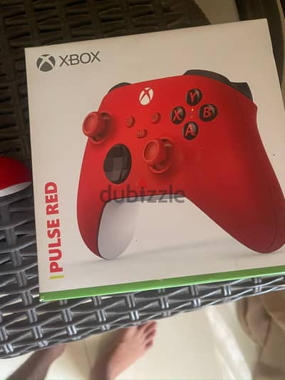 New Xbox controller مع البوكس