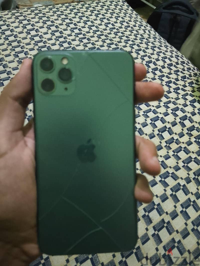Apple - iPhone 11 Pro Max 4