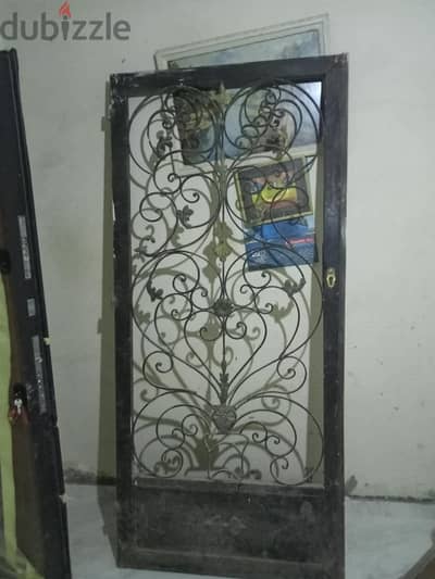 باب حديد