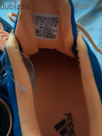 New addides sport shoes, size 43