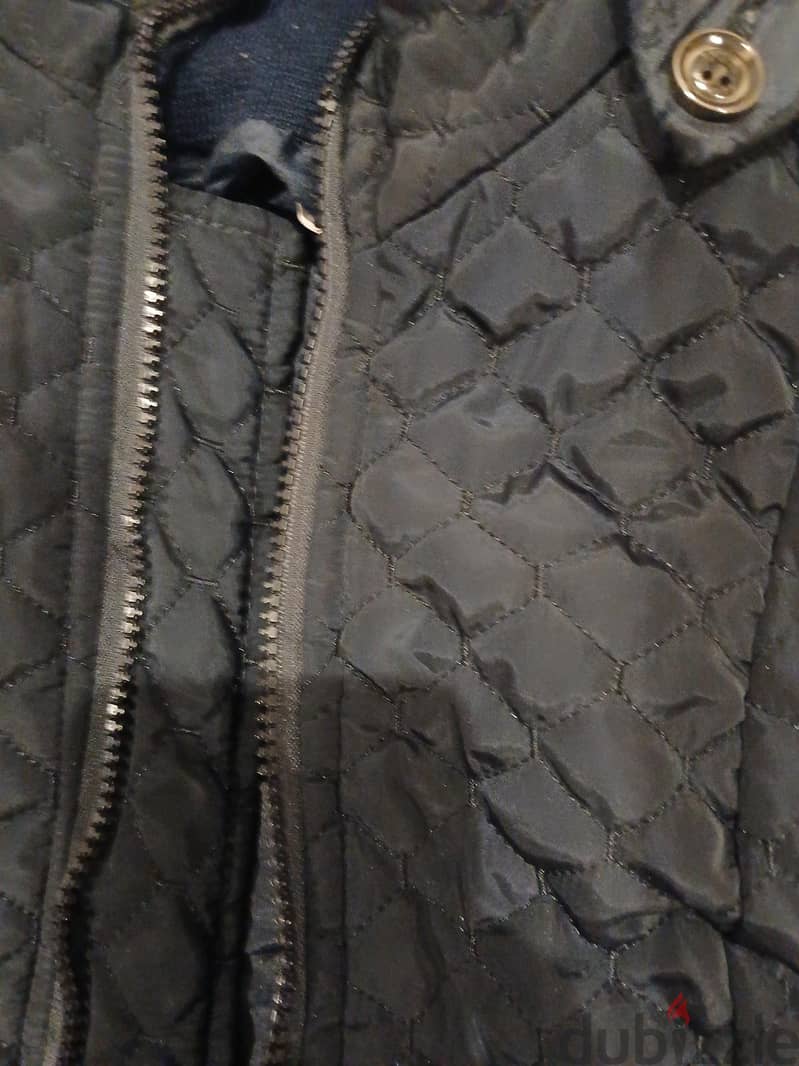 sleevles puffer hooded jacket 2