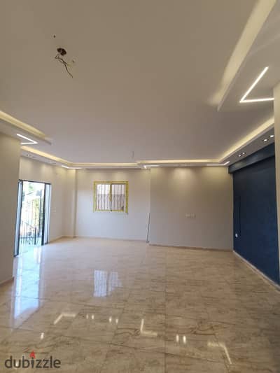 For rent, a ground floor with a private entrance suitable for administrative use or a company headquarters, near the Suez Road