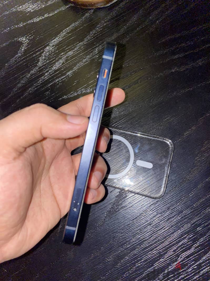Apple - iPhone 12 1