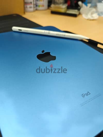 iPad 10th Gen 64GB 10.9” – Like New + Anker Pencil
