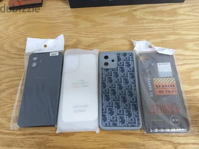 الأربعة مع بعض ب ١٠٠ج جرابات samsung a07