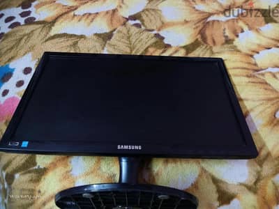 شاشه سامسونج 19 بوصه زراير تاتش