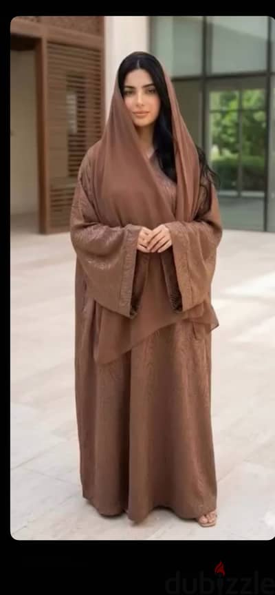 عبايه بني فخمه