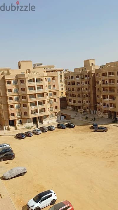 شقه للايجار -  مفروشه في كمبوند السعادة - التجمع  التالت - من المالك