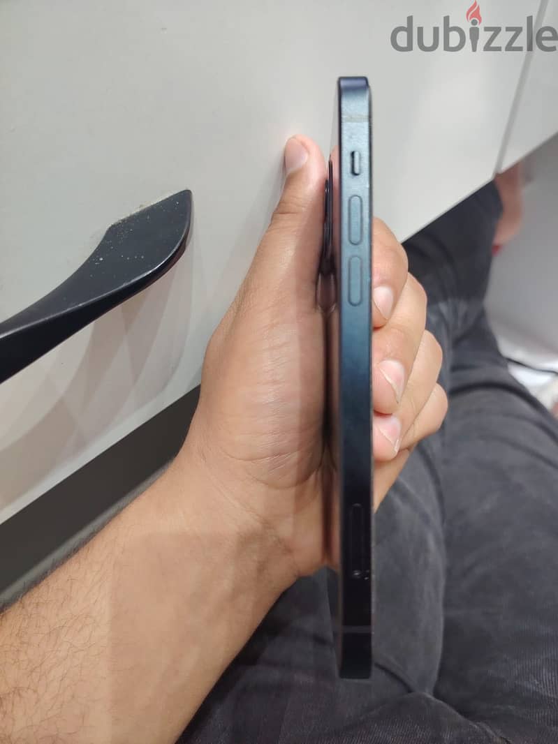 آبل - آيفون 12 3