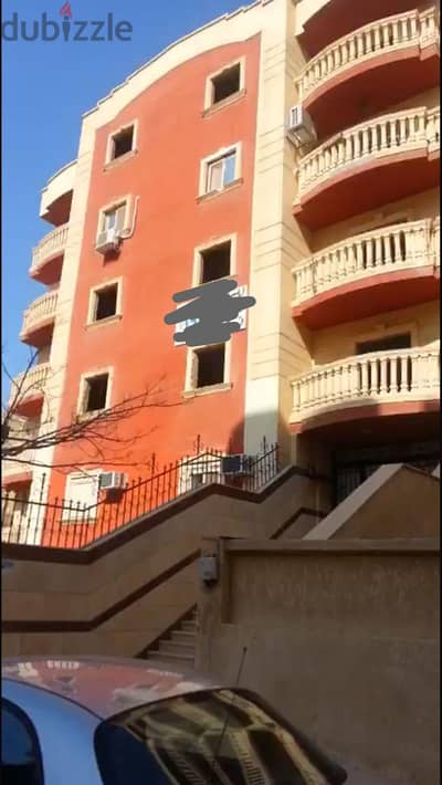 شقه  للبيع