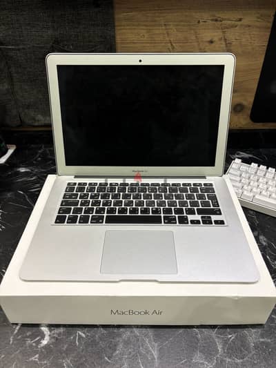 MacBook Air 2017 Middle East version