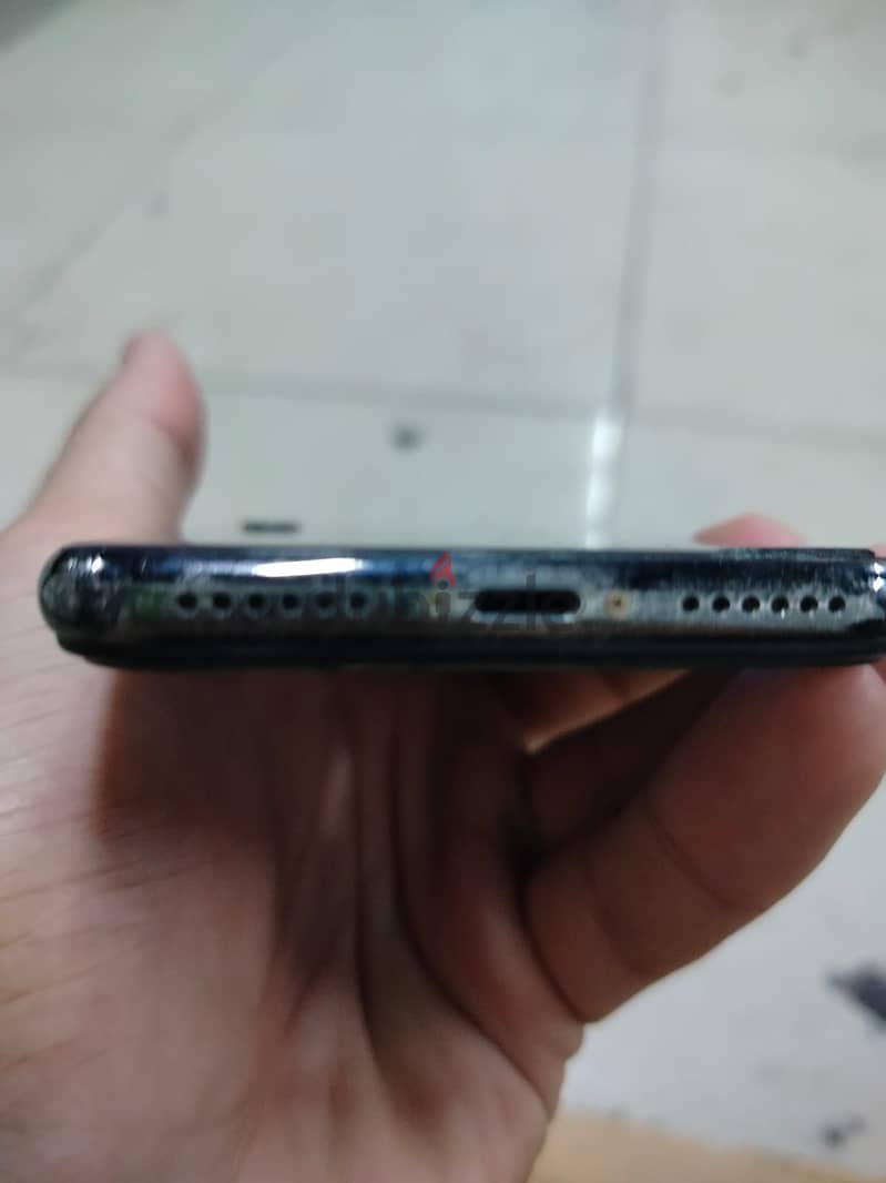Apple - iPhone X 1