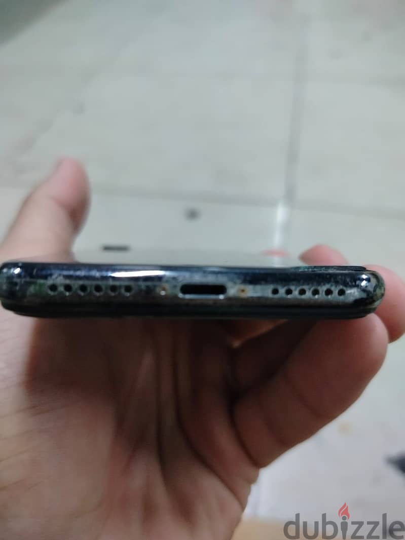 Apple - iPhone X 4