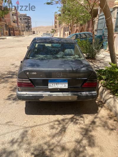 مرسيدس بنز اي 200 1991