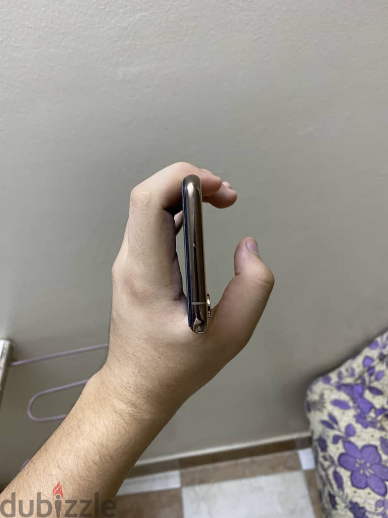 Apple - iPhone XS 64GB - Gold 4