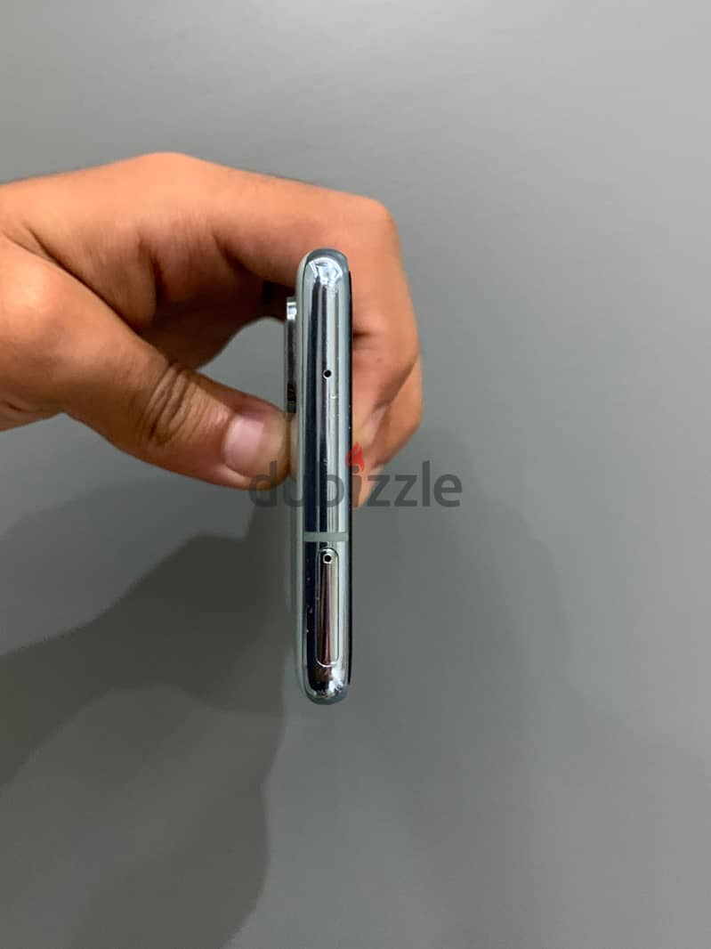 Samsung Galaxy S20 FE 4