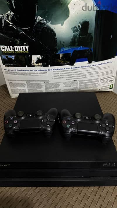 ps4 pro + 2 controllers