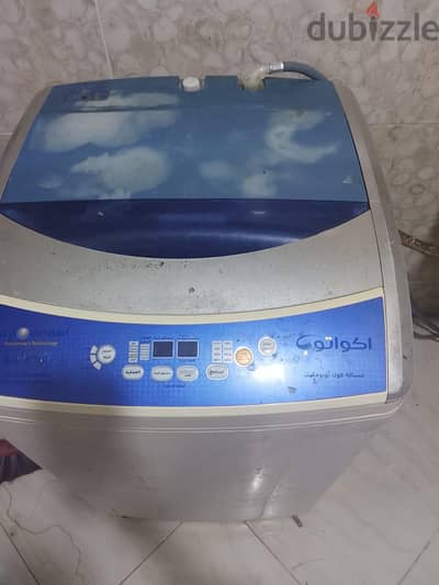 غساله  يونيفيرسال بحاله جيده 10كيلو بودي بلاستيك