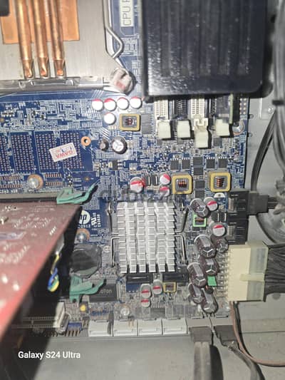 HP Z420 Workstation - Xeon E5 - 16GB RAM - SSD 128 - فاضية للتزويد