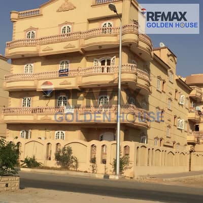 200 SQM apartment in El Shorouk 2 – 1st District East, in a villa directly on El Sadat Main Street opposite Al Rahman Mosque, 2nd floor, super lux, 3