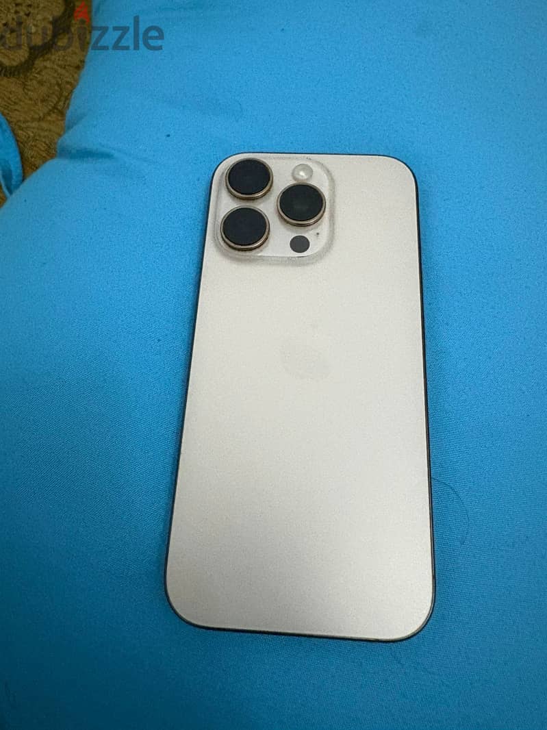 Apple - iPhone 16 Pro 3