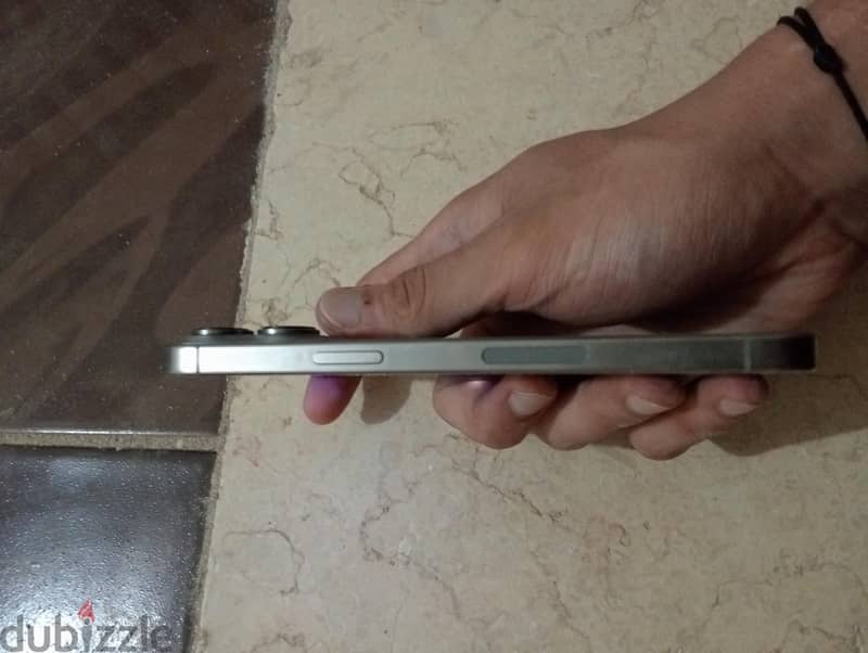 iPhone 15 Pro Max esim 5