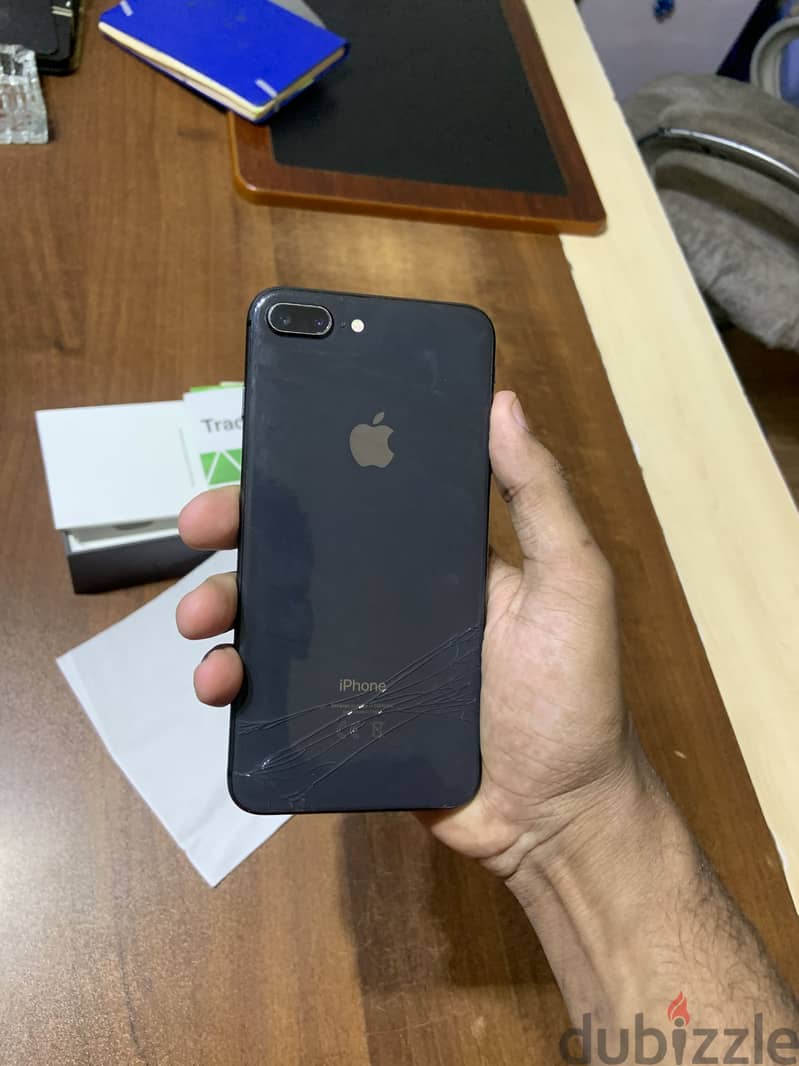 آبل - آيفون 8 بلس 7