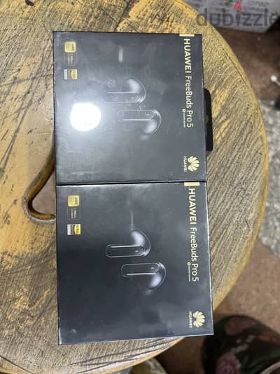Huawei FreeBuds 5 Pro Black جديدة متبرشمة