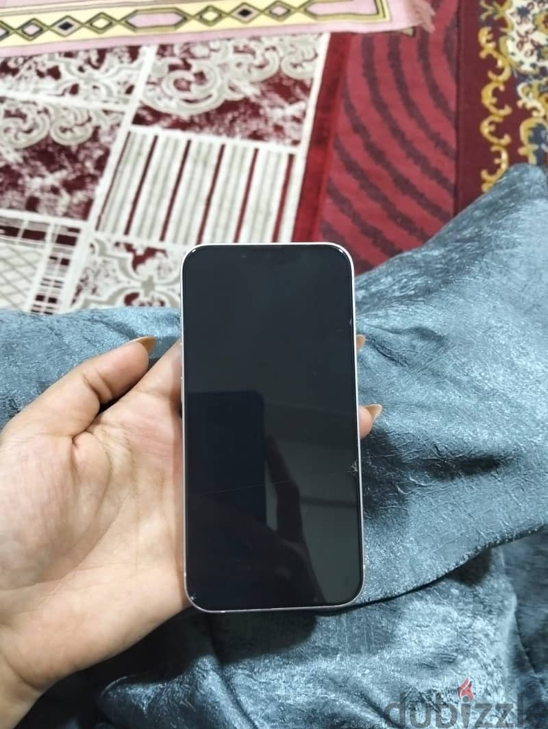 آبل - آيفون 13 4