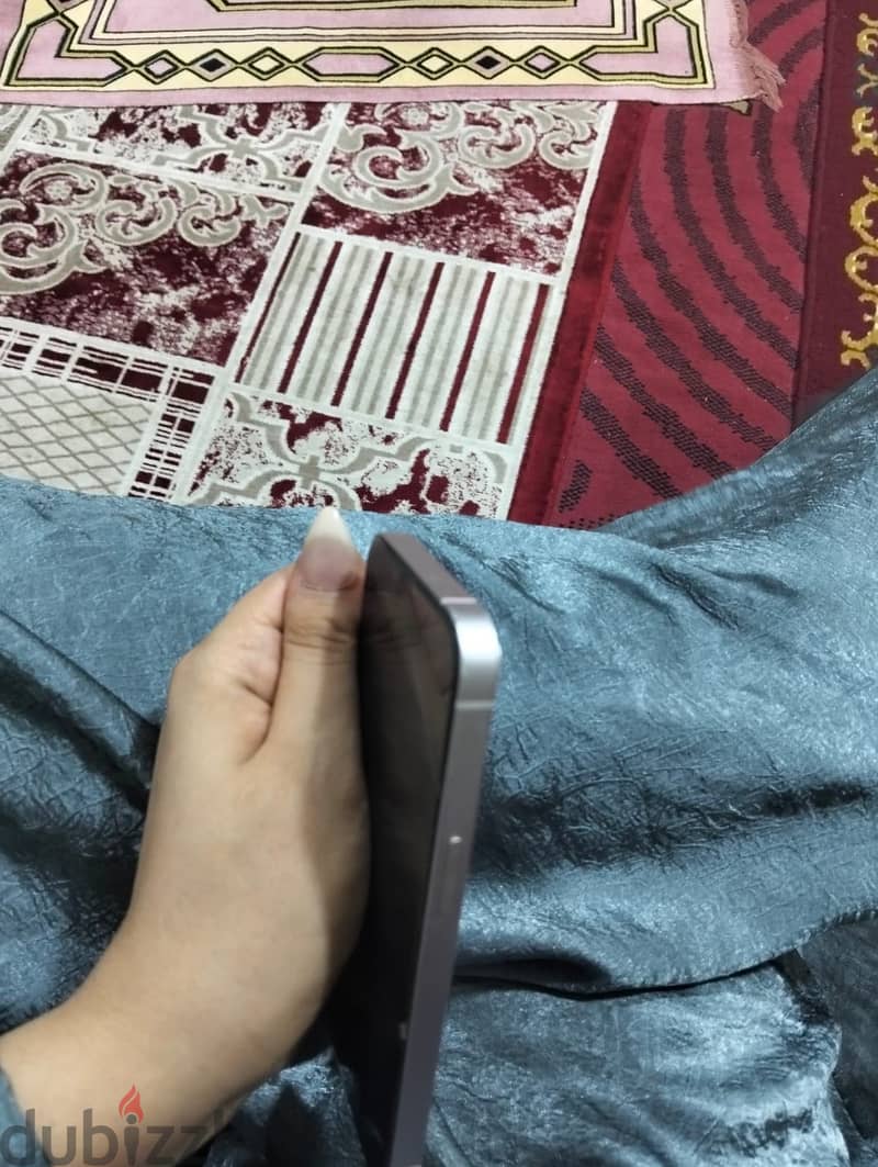 آبل - آيفون 13 8