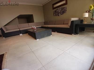 طقم ركنة ممتاز مع ترابيزة راتان/ السعر قابل للتفاوض