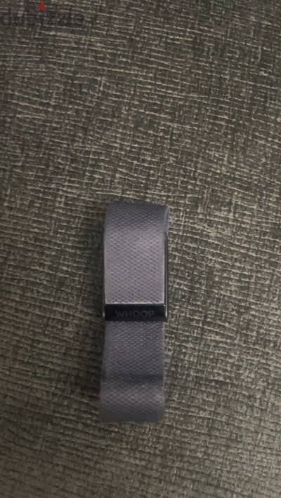 whoop 4.0 band and device