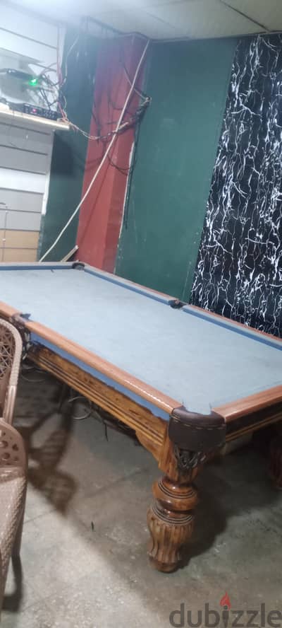 ترابيزة بلياردو + الكور والاستكات