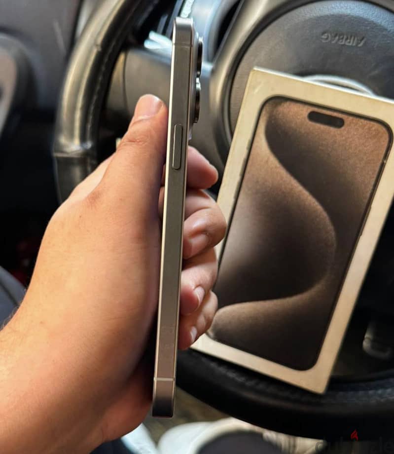 Apple - iPhone 15 Pro Max 3