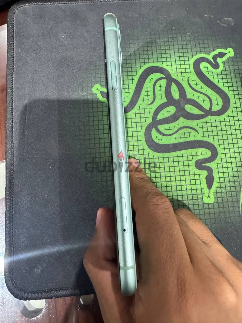 Apple - iPhone 11 4