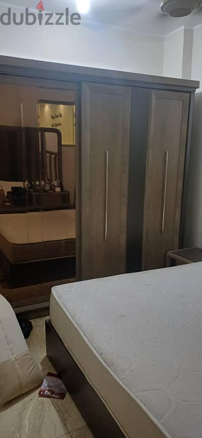 عفش بيت كامل بتاع عريس مكون من 3 غرف + نيش ضلفة واحده