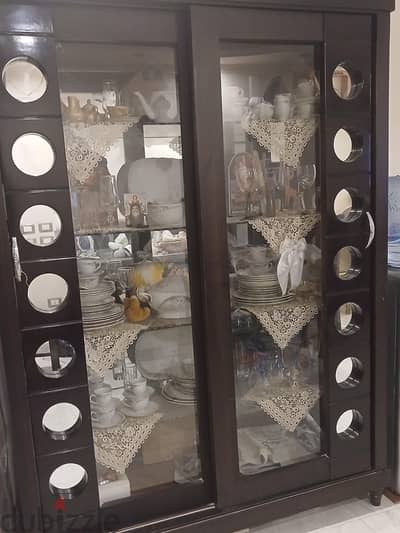 نيش  .