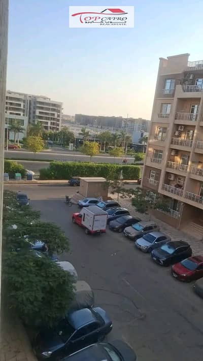 Apartment for sale in my city, B11, in a very distinguished location with services and special finishing. The price and dues are fully paid.