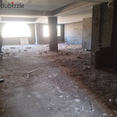 شقة للبيع في غرب سوميد مجاورة اولي في اميز لوكيشن نص تشطيب دقائق من طريق الواحات اول بلكونه ب اسانسير 370م ثلث غرف وثلاثة حمام وريسبشن خمس قطع وليفنج روم