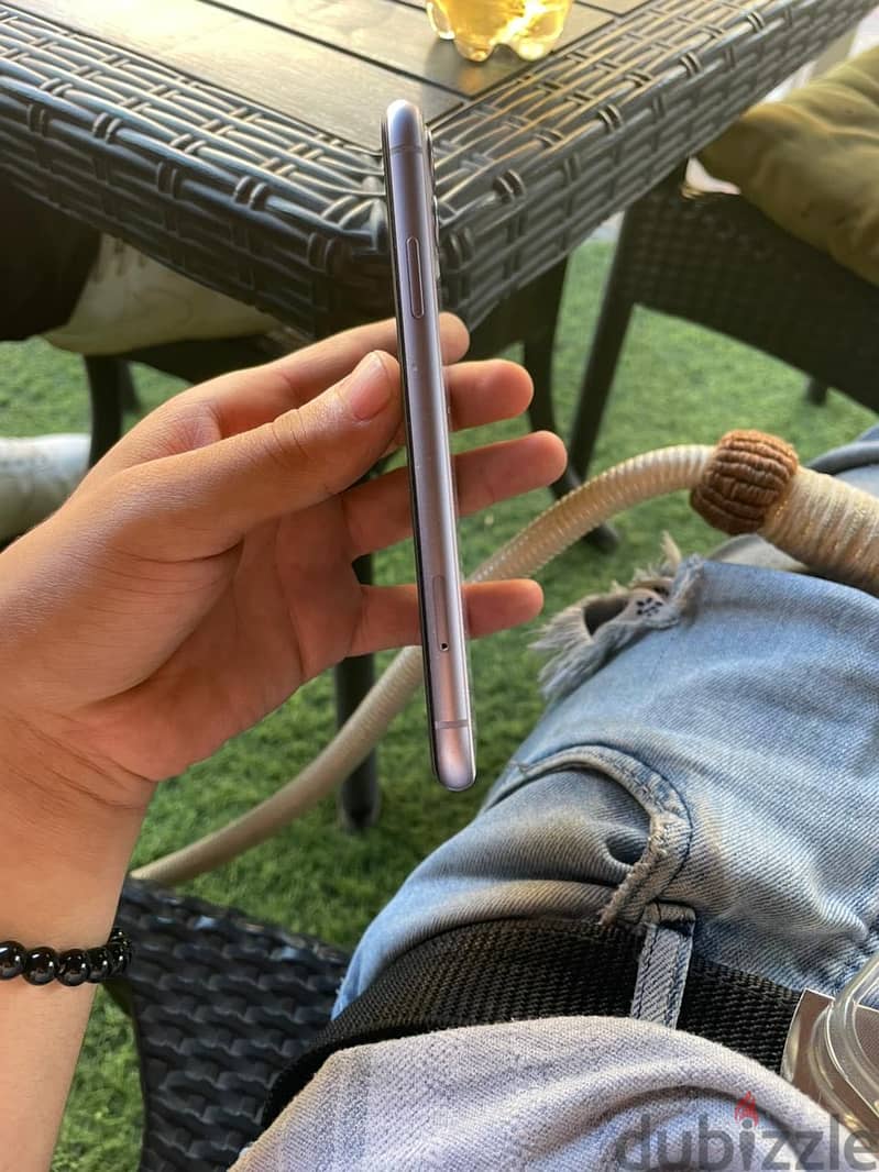 آبل - آيفون 11 7
