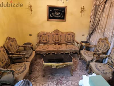 صالون ذهبي