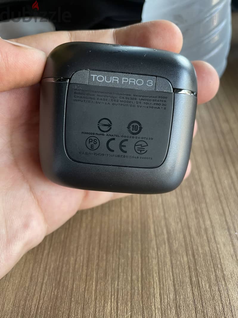 JBL tour pro 3 1