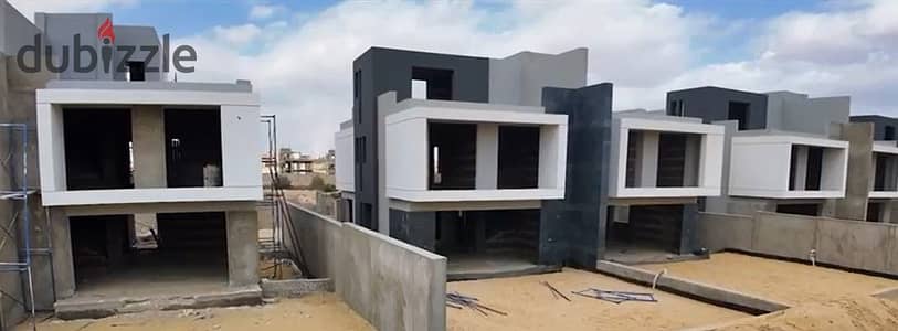 تاون هاوس كورنر استلام قريب وبسعر مغري في كمبوند باتيو فيرا من لافيستا امام بيفرلي هيلز وبالقرب من الربوه و بيل فى اعمار وسولانا بالشيخ زايد