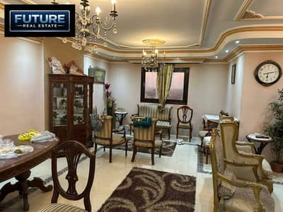 185 m apartment on Mahdi Arafa Street in the Tenth District, Nasr City