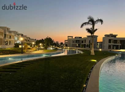 فيلا تاون للبيع 3 أدوار جاهزة علي المفتاح في ليك ويست - Lake West امام بيفرلي هيلز