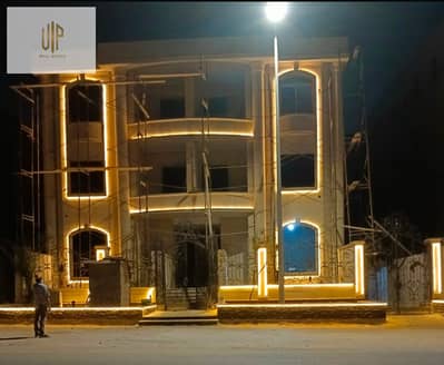 شقة للبيع في النرجس 1 فيلات – التجمع الخامس خطوات من محور التسعين الجنوبي خطوات من الجامعة الأمريكية