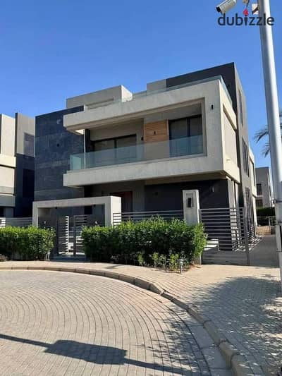 تاون هاوس بسعر اول طرح في المرحلة الاول corner وتقسيط 8 سنين مشروع فيلات فقط دقائق من AUC التجمع الخامس و النادي الاهلي وشارع التسعين