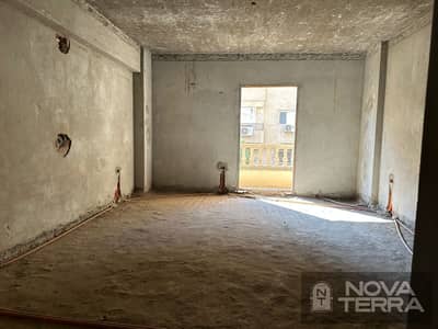 Apartment for sale in the Fourth Touristic Area, 250 square meters